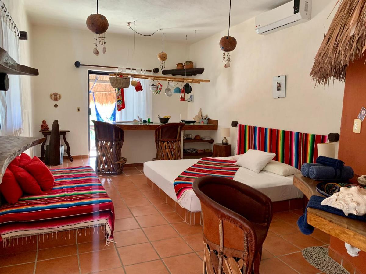 Lo Nuestro Petit Hotel Tulum Exterior photo